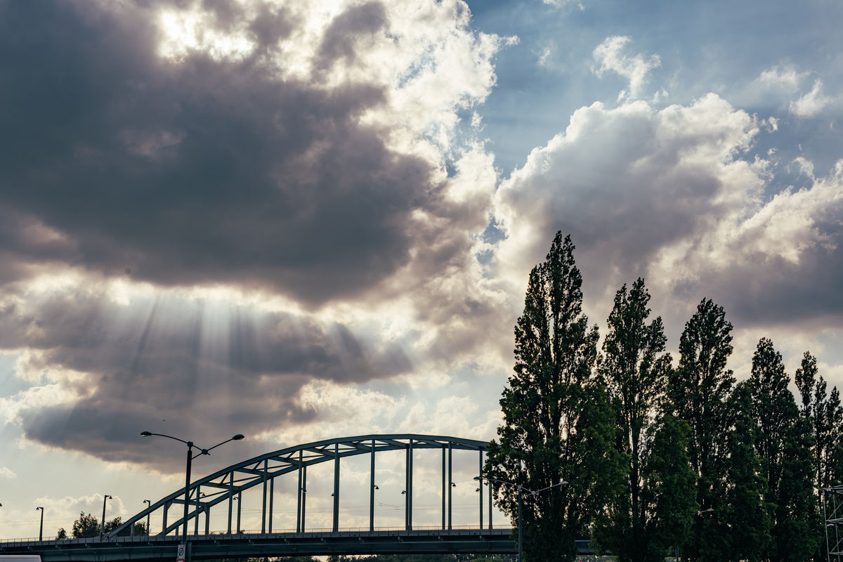 Loading... just a sec